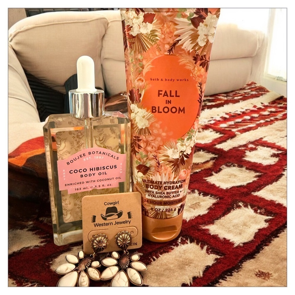 Fall in Bloom , Boutique Botanicals, and cowgirl earring Gift set 🎁wrapped​​​